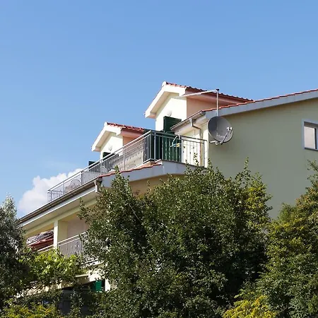 Vukelic Apartment